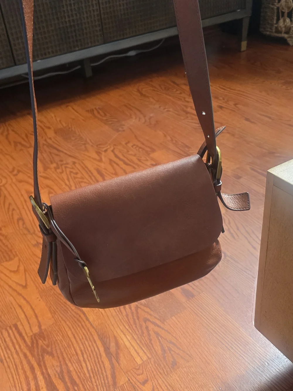 Fossil Harper Small Brown Leather Flap Crossbody Saddle Bag Purse with Key - Picture 2 of 13